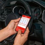 Ultimate Speed USOBD A1 diagnosi OBD2 auto, risultati diagnostici visualizzati su app smartphone
