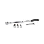 Set completo chiave dinamometrica Parkside 1/2 con 3 bussole e prolunga disposti su sfondo bianco