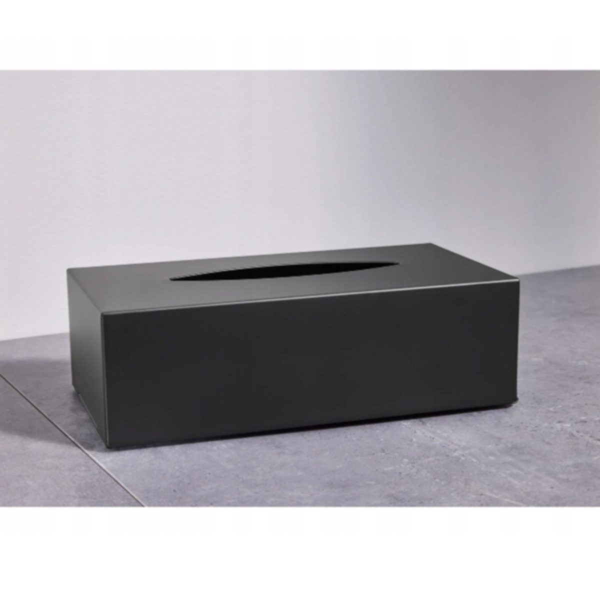 Livarno Home porta fazzoletti nero con coperchio in bambù, vista laterale su piano in cemento