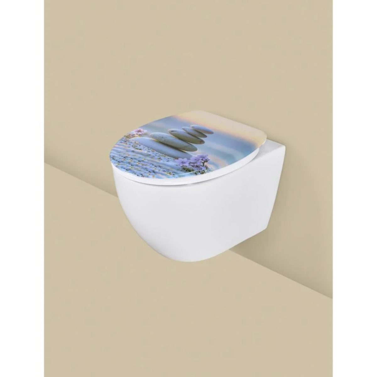 Copriwater Livarno Home fantasia pietre zen installato su vaso sospeso bianco in ambiente bagno