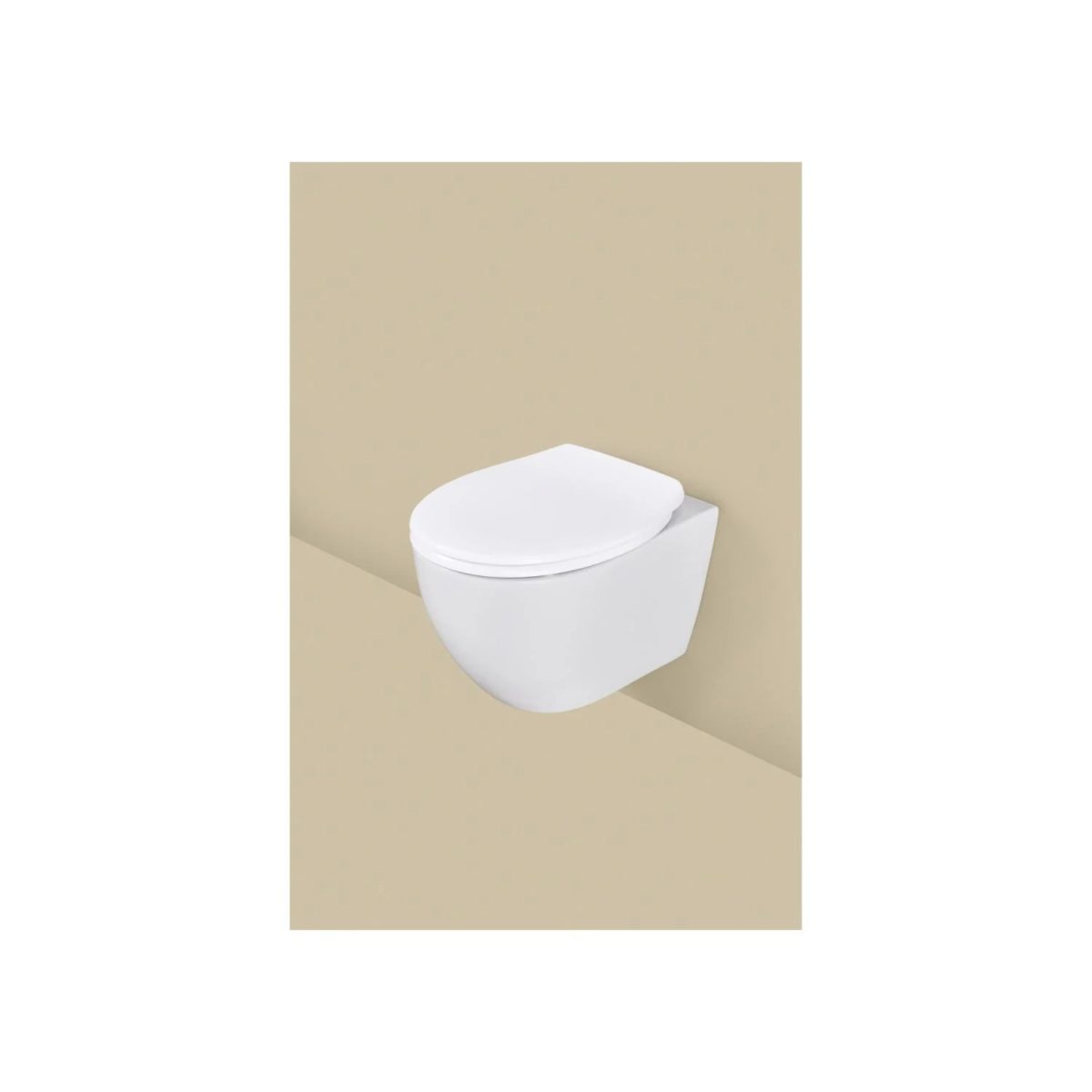 Sedile WC Livarno Home Duroplast bianco installato su vaso sospeso con coperchio chiuso