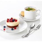 Ernesto servizio caffè 18 pezzi porcellana bianca, tazza con tè e piatti dessert con frutti di bosco