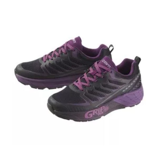 Scarpe Crivit viola e nero in materiale sostenibile con elementi riflettenti, vista tre quarti del paio