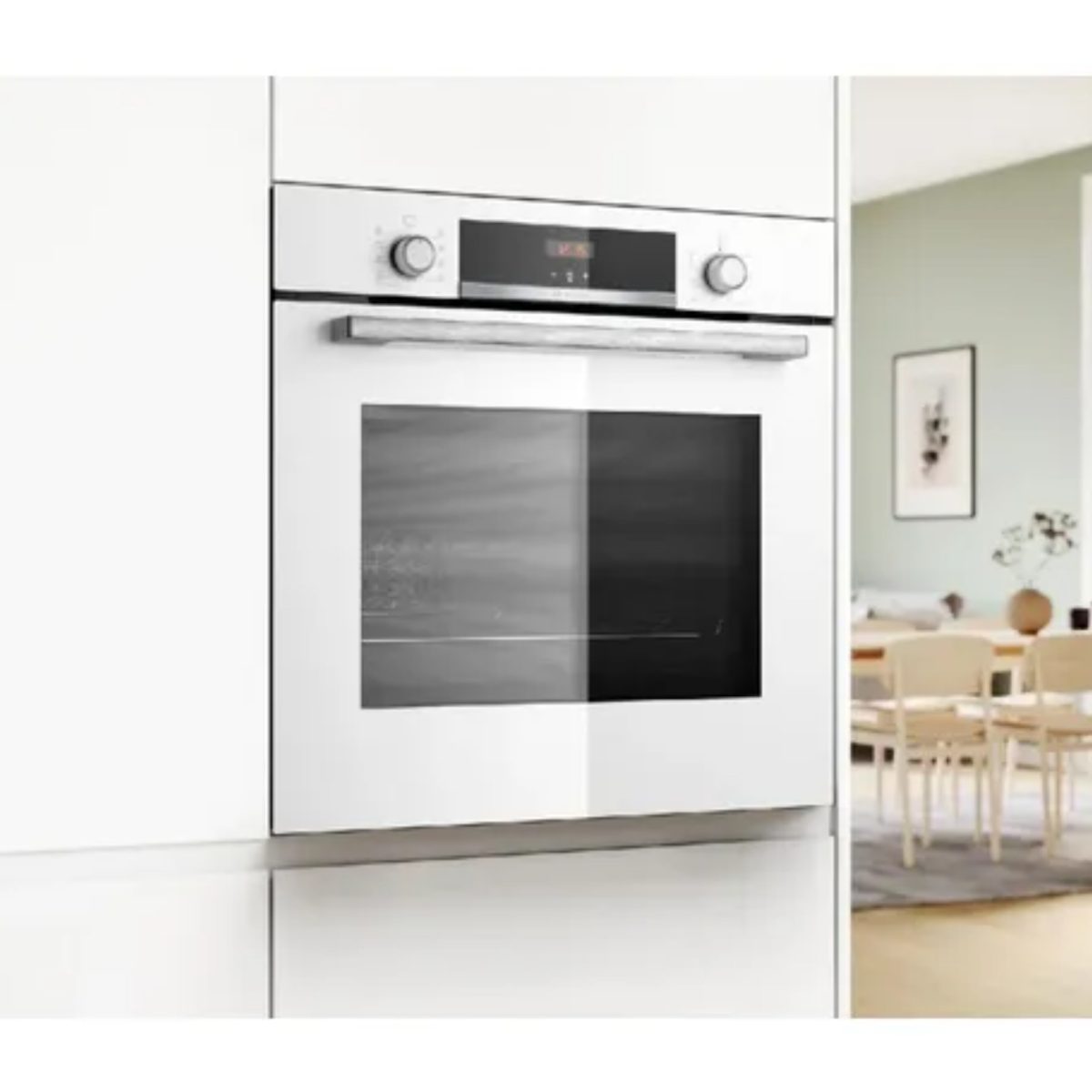 Forno Bosch Serie 4 HBA534BW3 71L installato in cucina moderna, ambientazione con manopole e display