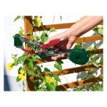Parkside pinza legatrice a nastro per piante usata all'aperto per legare un rampicante a una struttura in legno