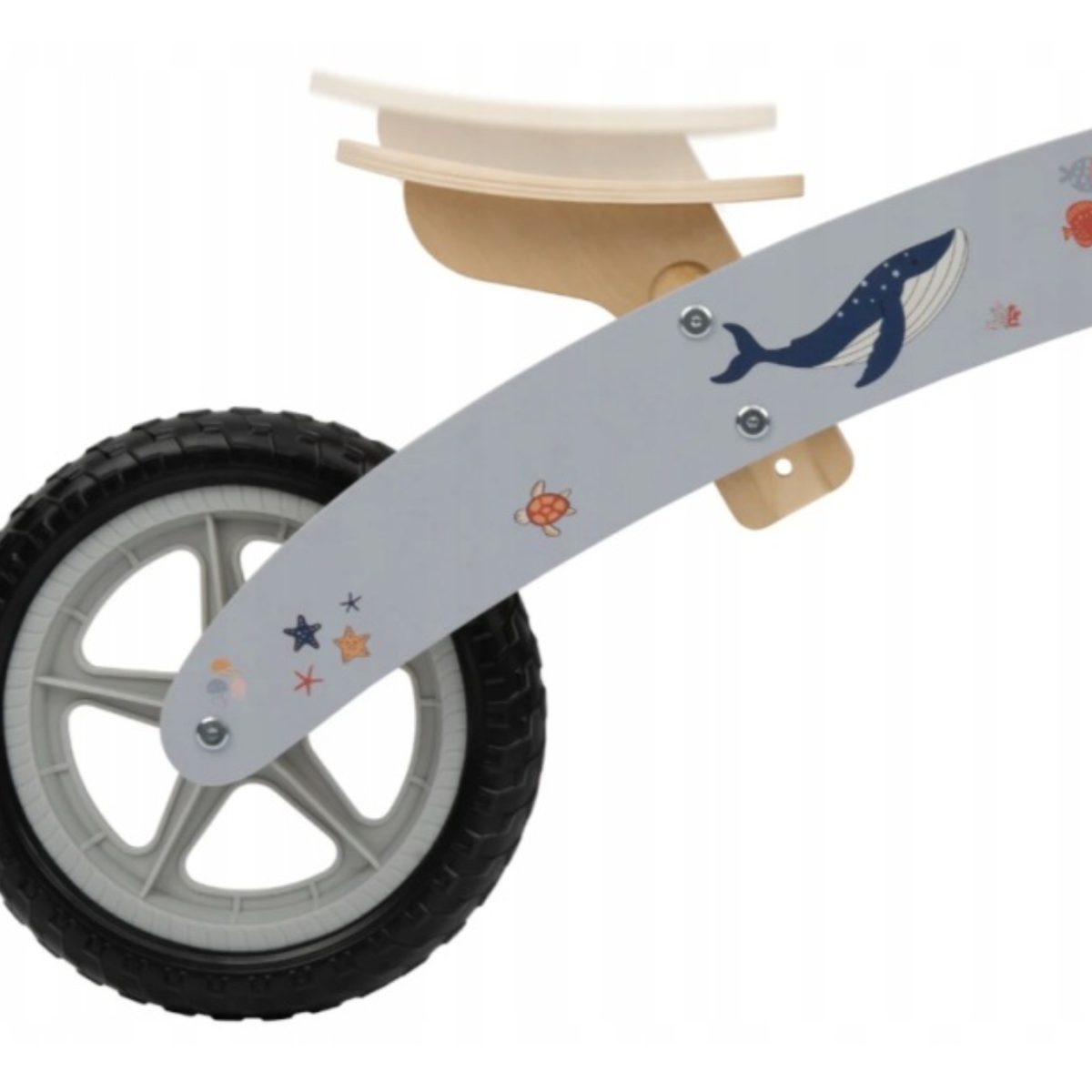 Playtive Balance Bike Legno Bambini, dettaglio sella regolabile e ruota anteriore con grafica balena