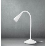 Lampada LED da tavolo Livarno 47cm bianca su sfondo grigio, dettaglio cavo di alimentazione e base