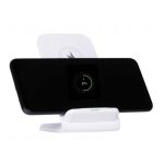 Grundig caricatore wireless induttivo 15W bianco in uso con smartphone in ricarica al 57%, vista laterale